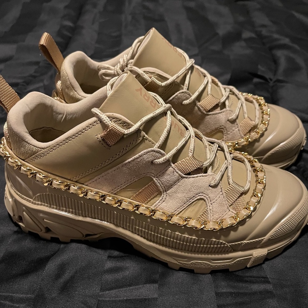 Tan Burberry Chain Detail Arthur Sneakers Size 37